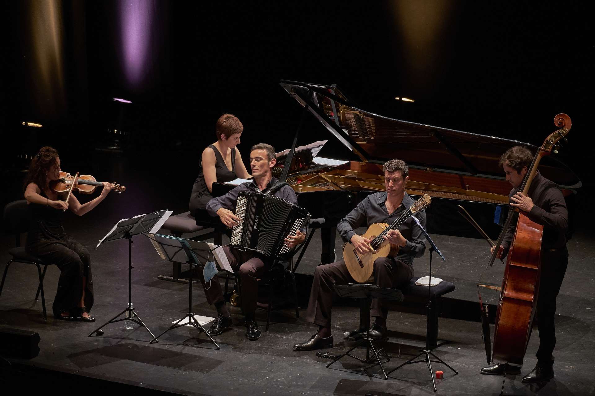  Impressions latines - Tango Quartet & le guitariste Emmanuel Rossfelder.jpg