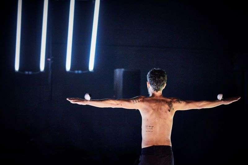 Cirque "Time to tell"