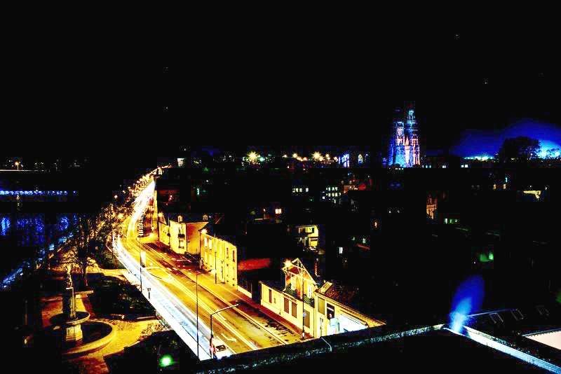 tours-de-nuit-vue-de-lauditorium-de-la-bibliotheque-c-ville-de-tours-v.-liorit-copie.jpg